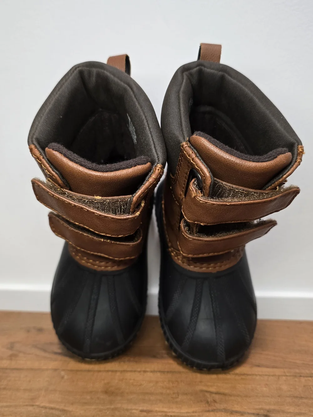 Gap 3M Thinsulate Kids Brown and Black Waterproof Winter Boots.
